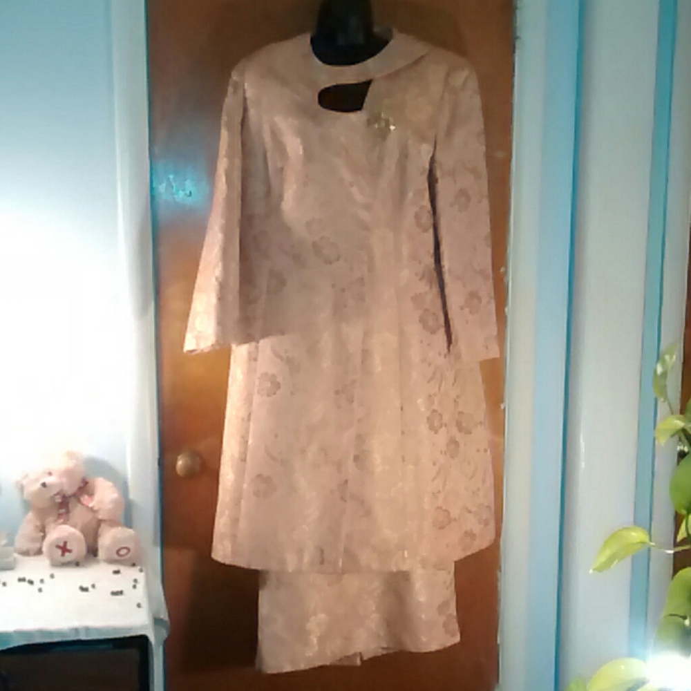 2-piece maxi skirt suit